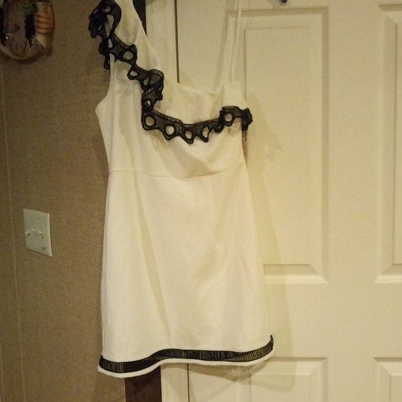 ๐ NWT Beautiful Summer Dress Nanette size 4 ๐ - Picture 5 of 8